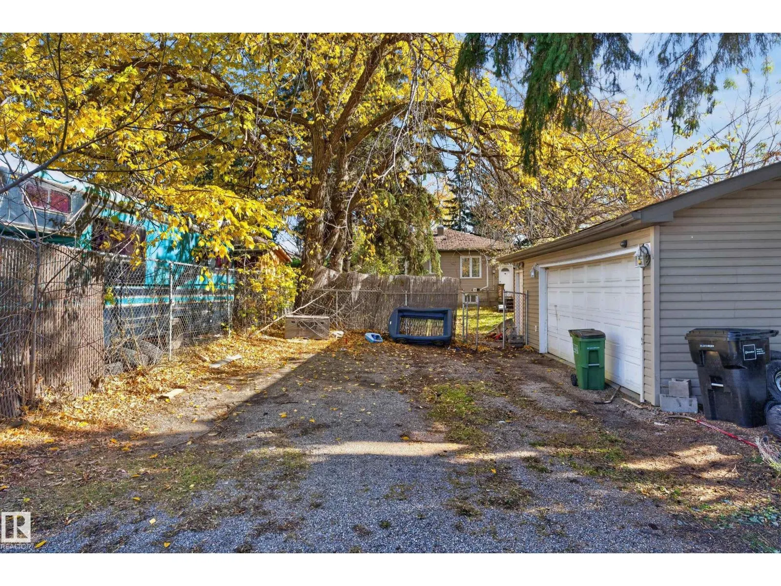 12006 104 ST NW