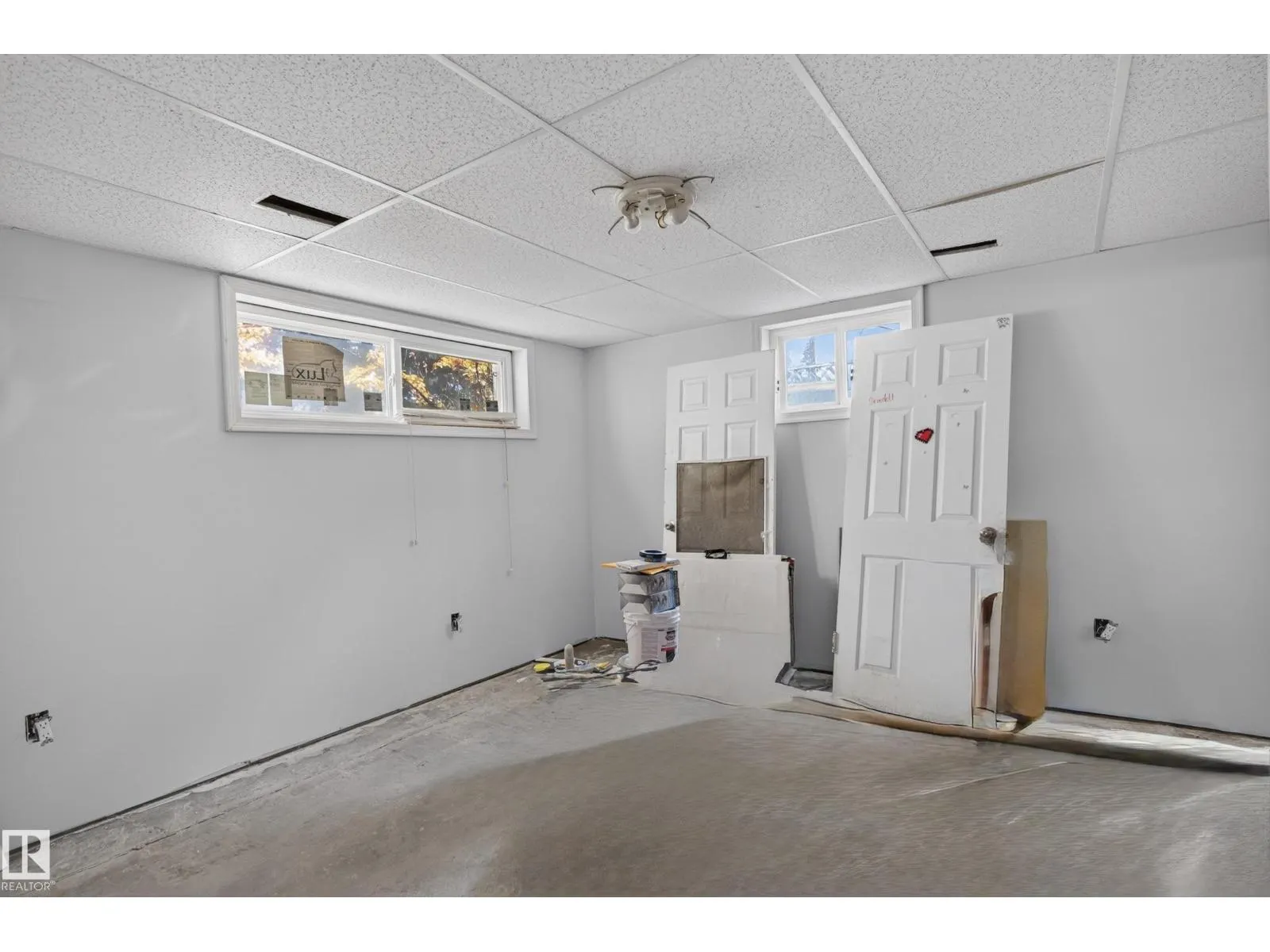 12006 104 ST NW