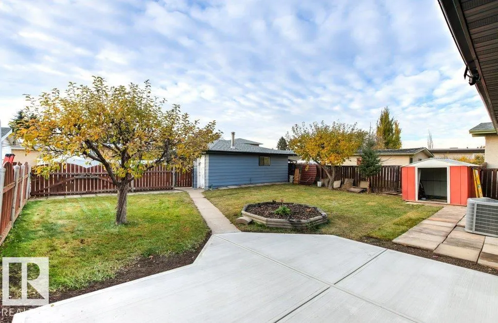 13816 90 ST NW