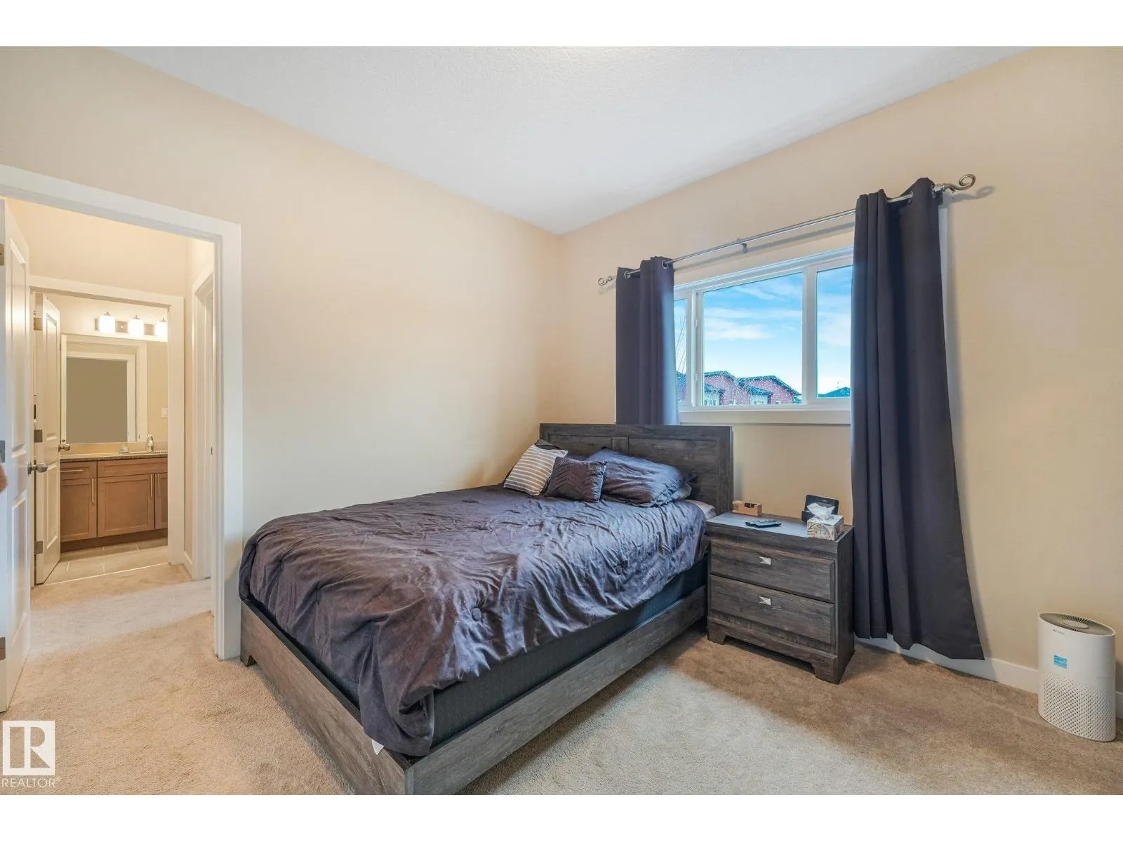 #8 16537 130A ST NW