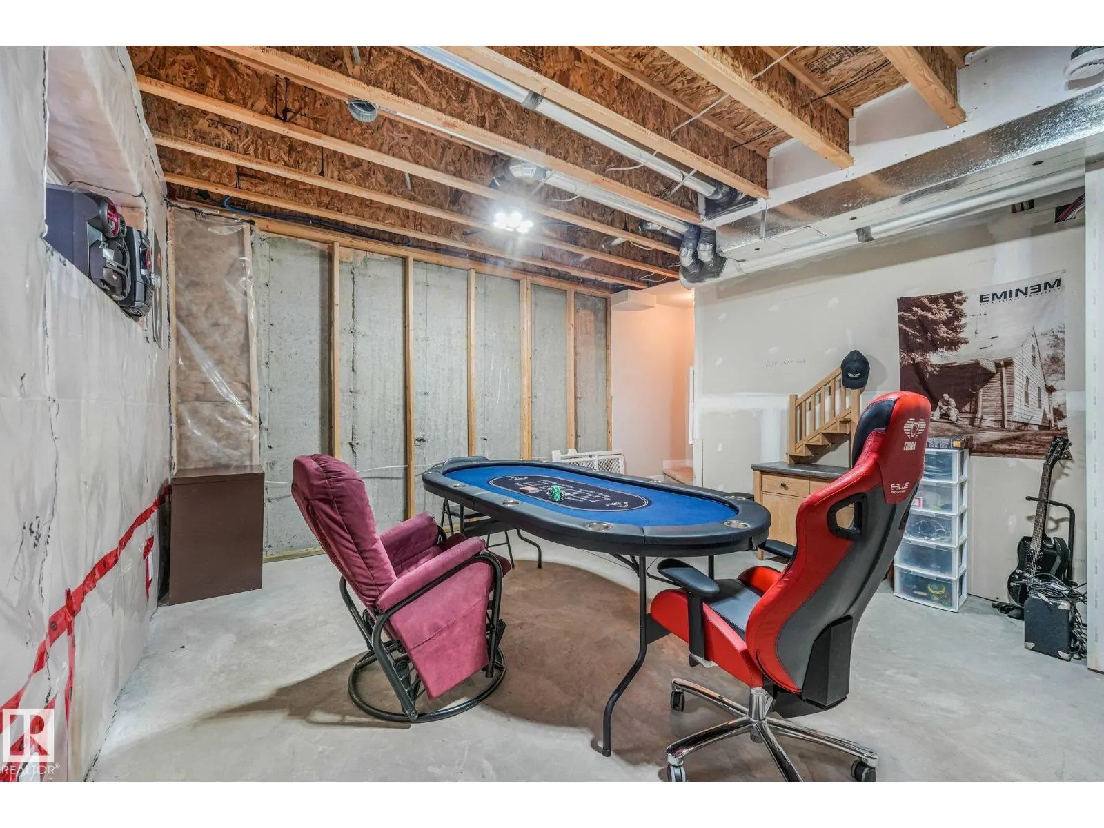 #8 16537 130A ST NW