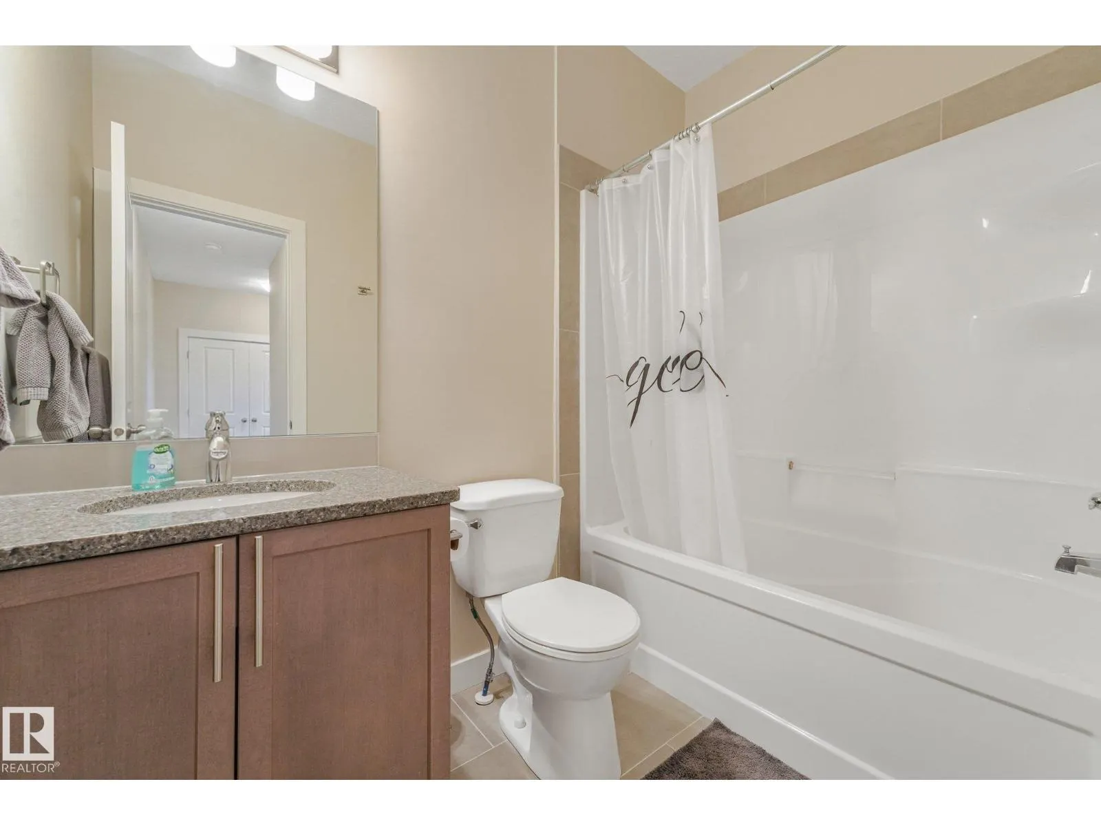 #8 16537 130A ST NW