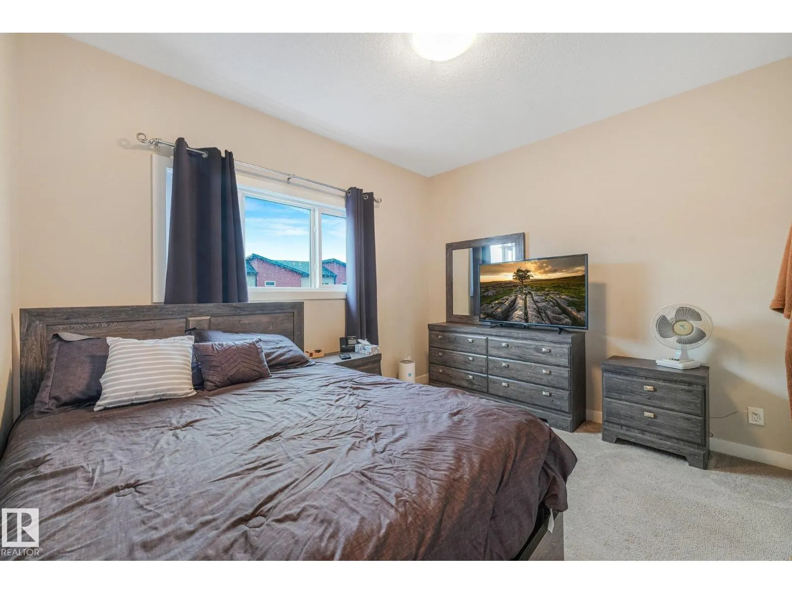 #8 16537 130A ST NW