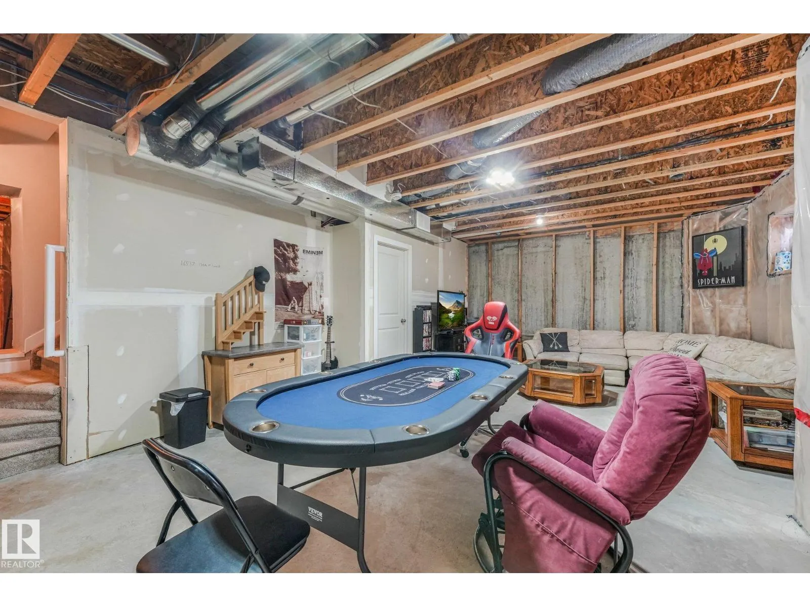#8 16537 130A ST NW