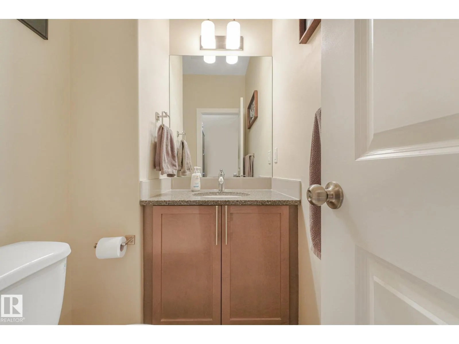 #8 16537 130A ST NW