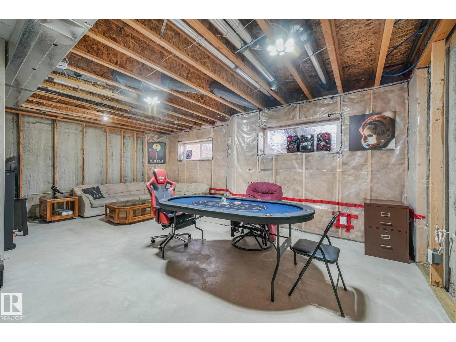 #8 16537 130A ST NW