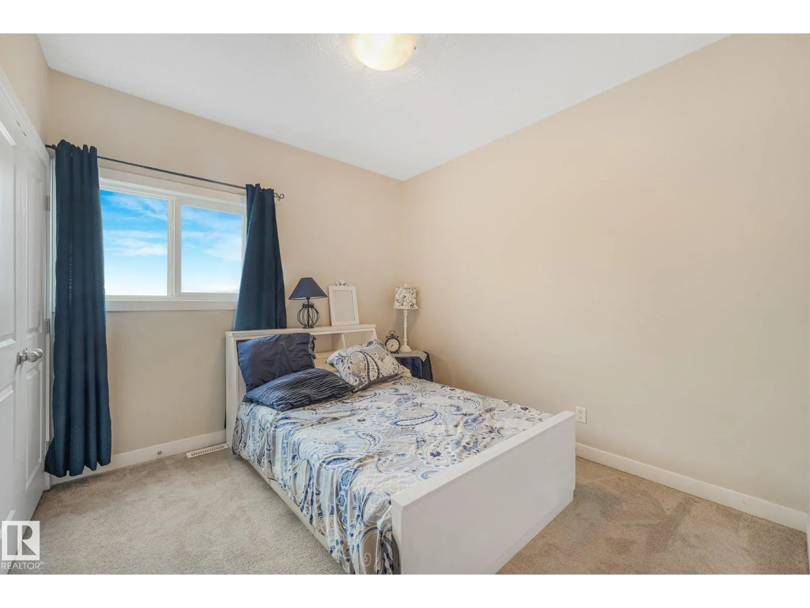 #8 16537 130A ST NW