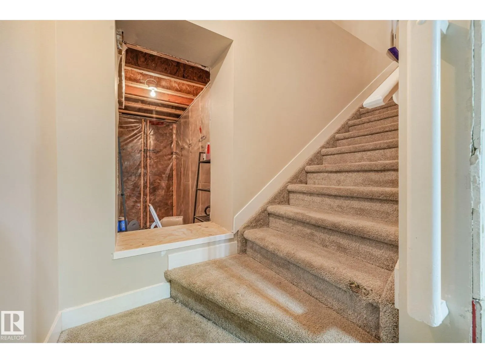 #8 16537 130A ST NW