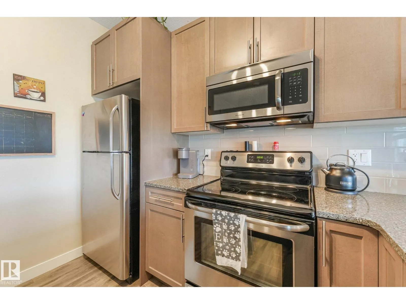 #8 16537 130A ST NW