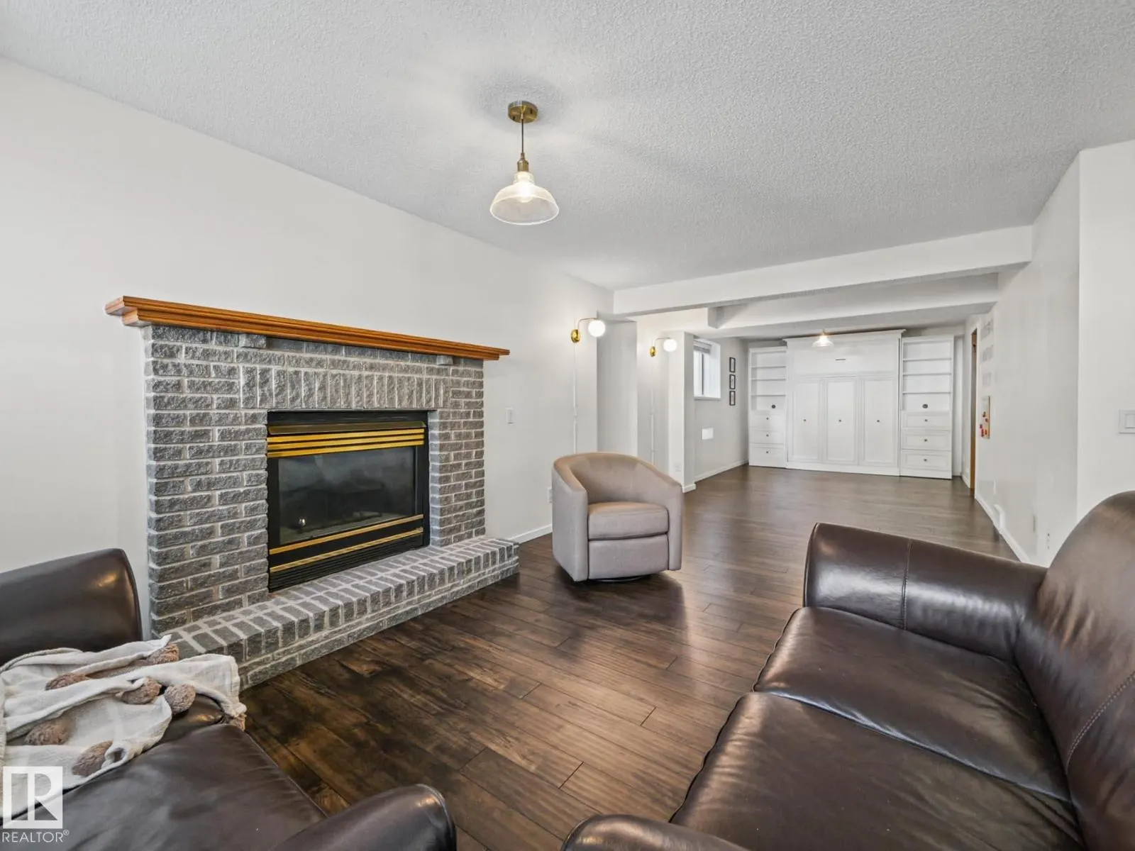 19 DARLINGTON DR