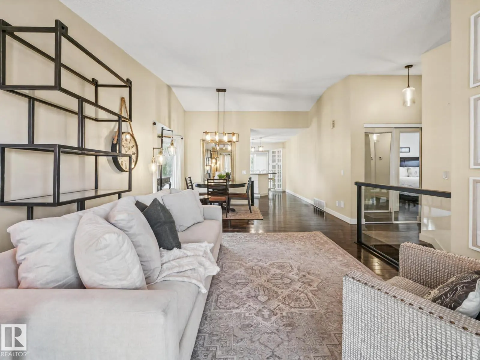 19 DARLINGTON DR