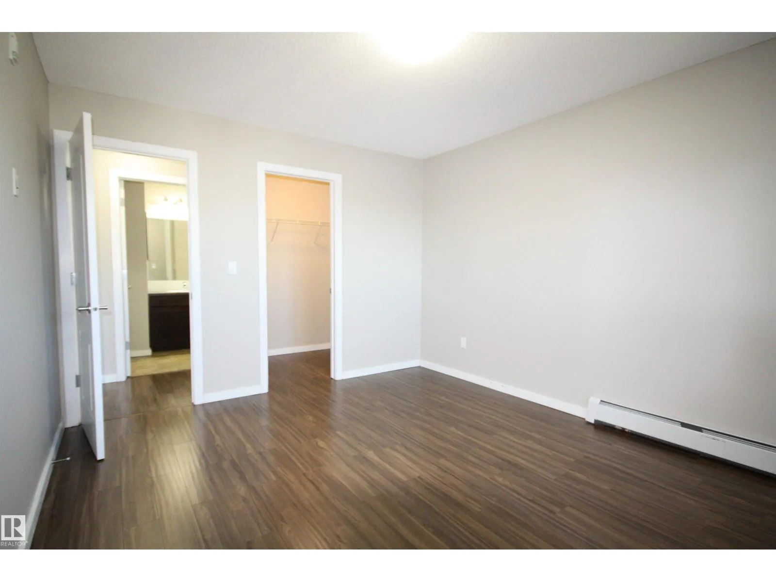 #207 392 SILVER BERRY RD NW