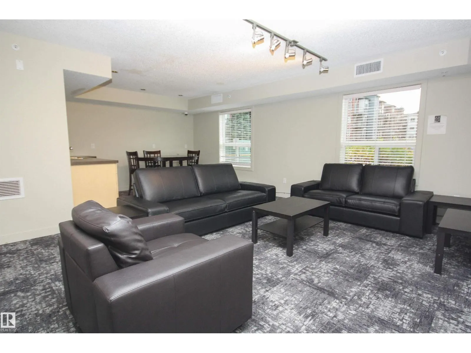 #207 392 SILVER BERRY RD NW