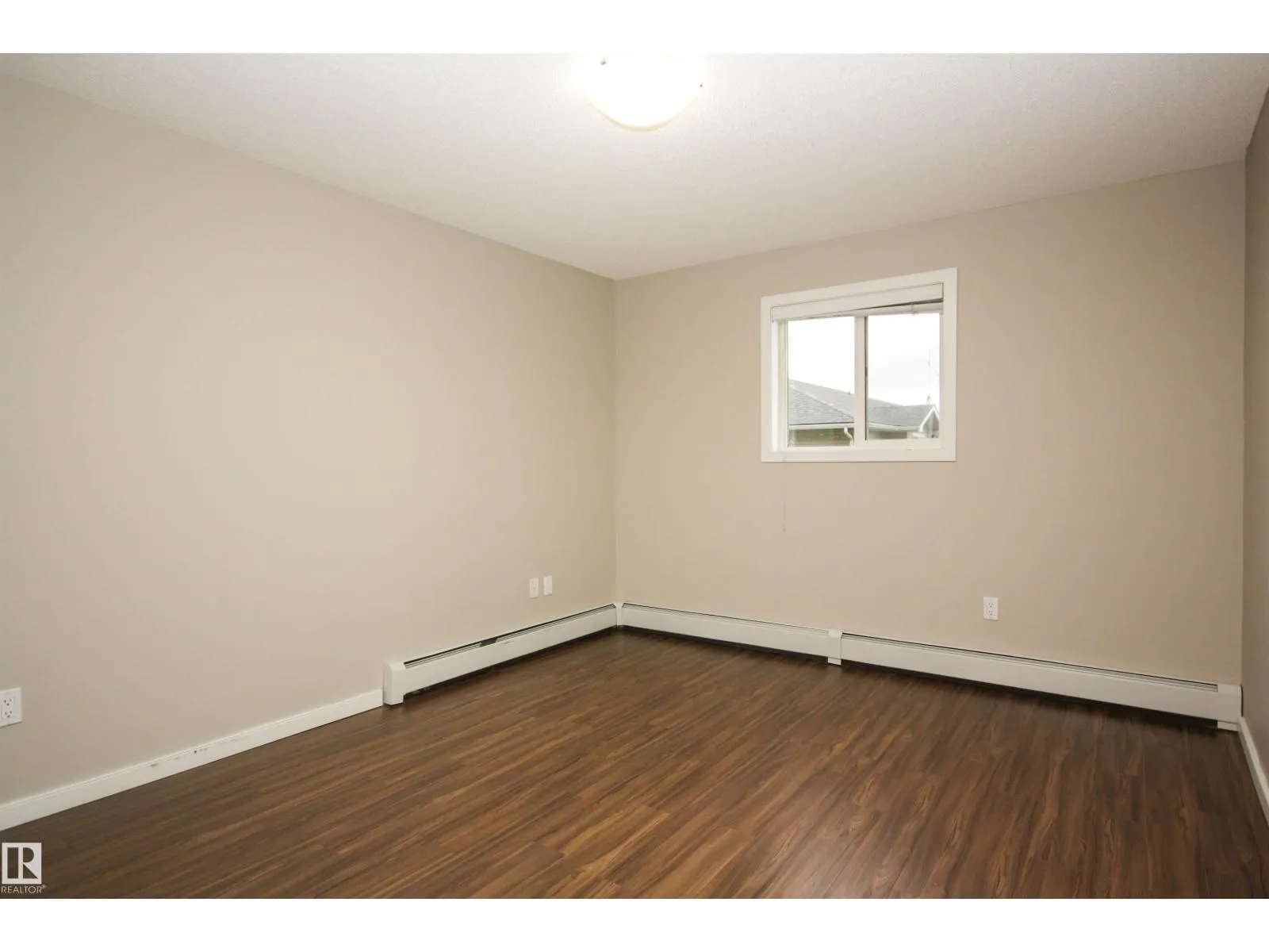 #207 392 SILVER BERRY RD NW