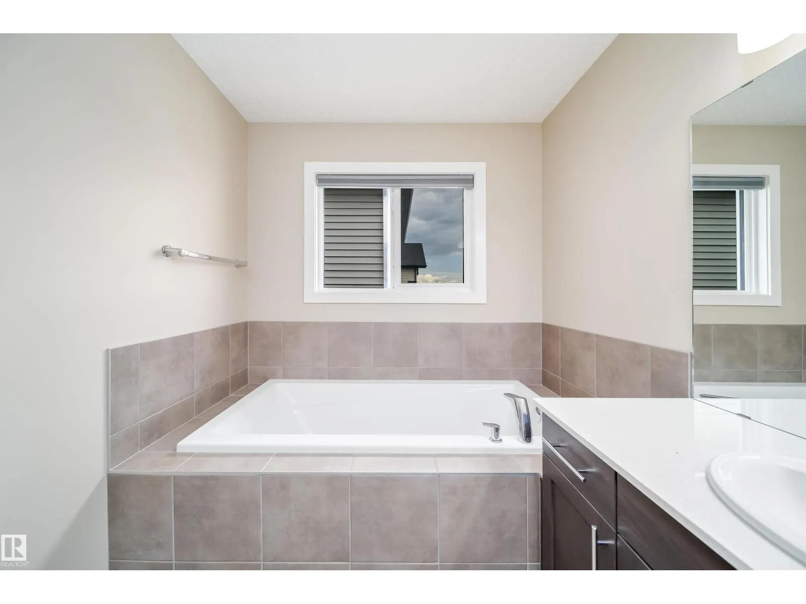 9903 222 ST NW