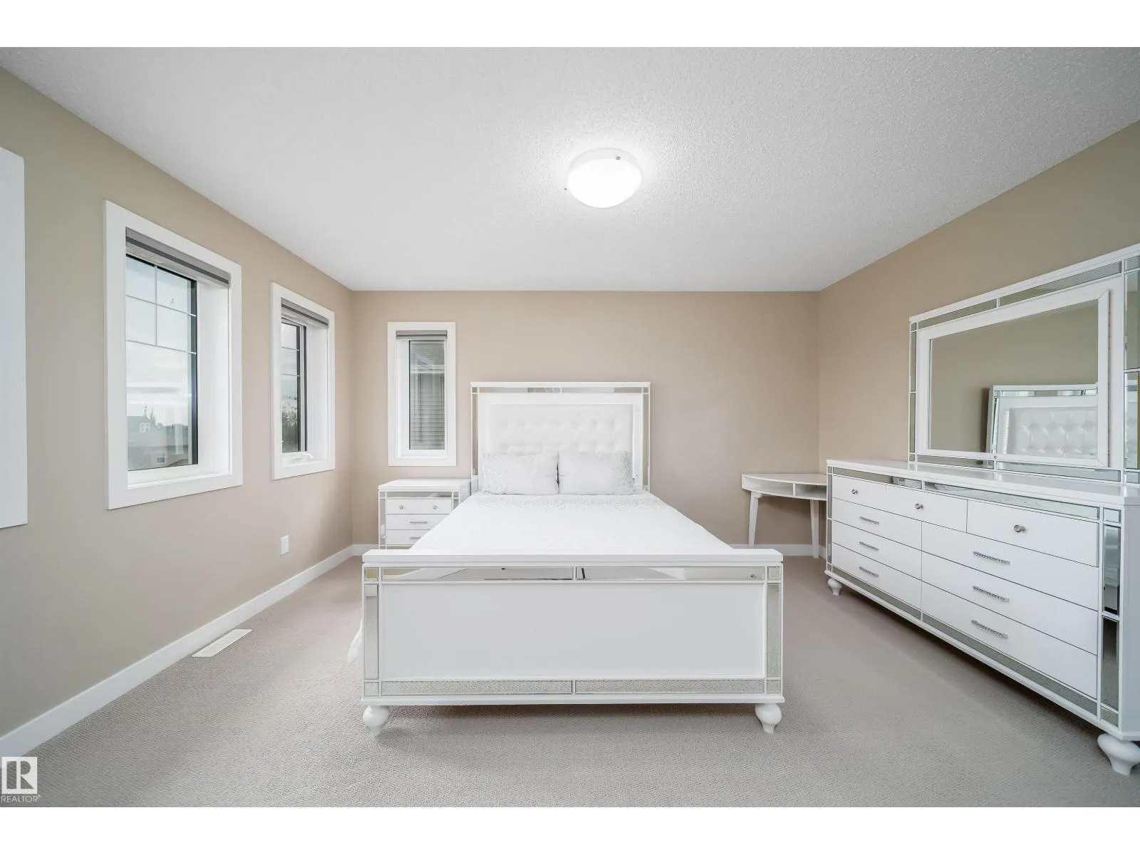 9903 222 ST NW