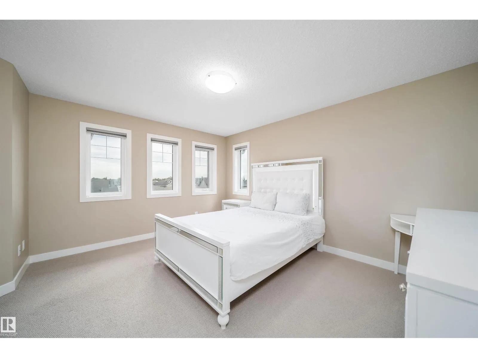 9903 222 ST NW