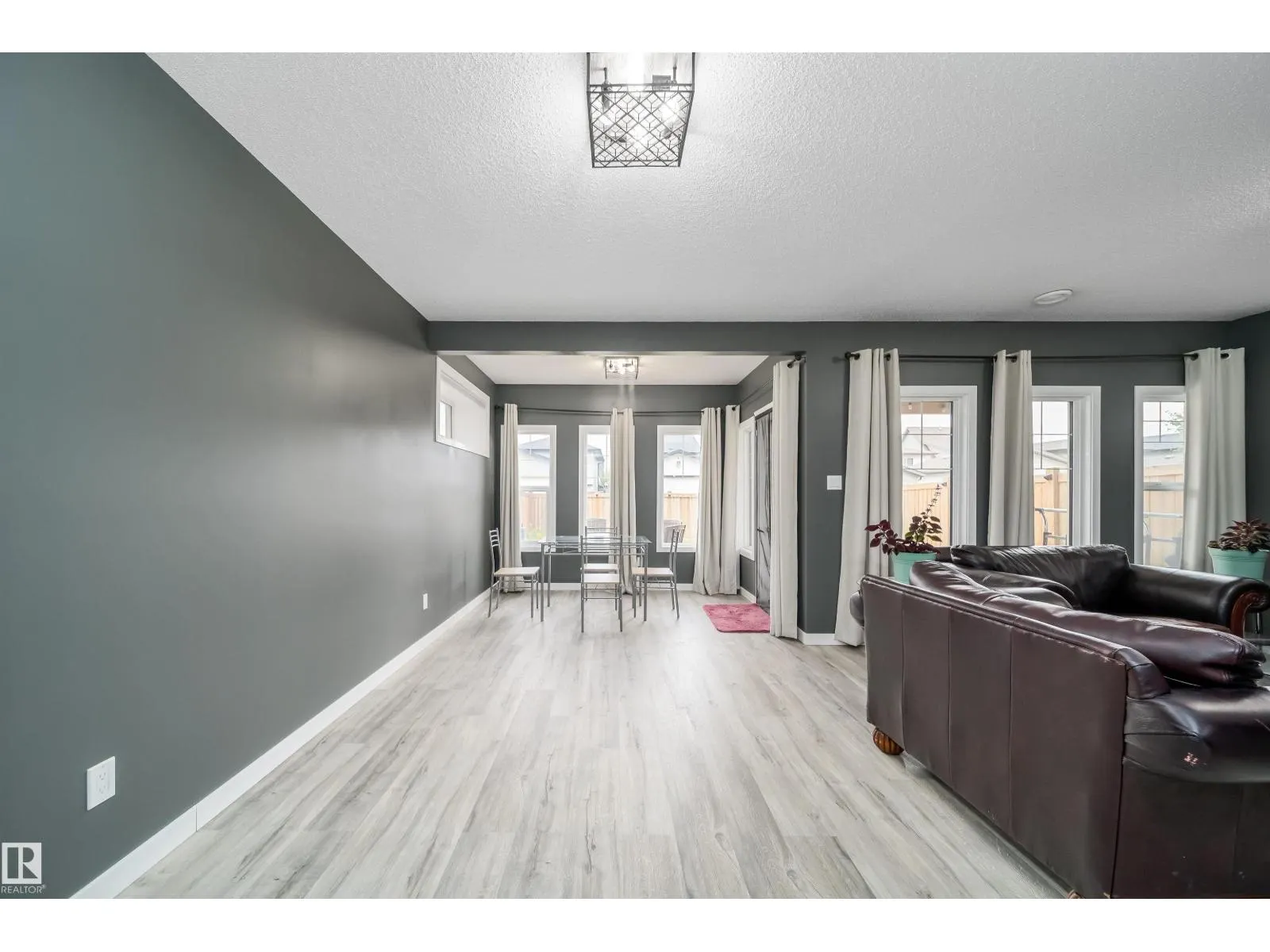 9903 222 ST NW