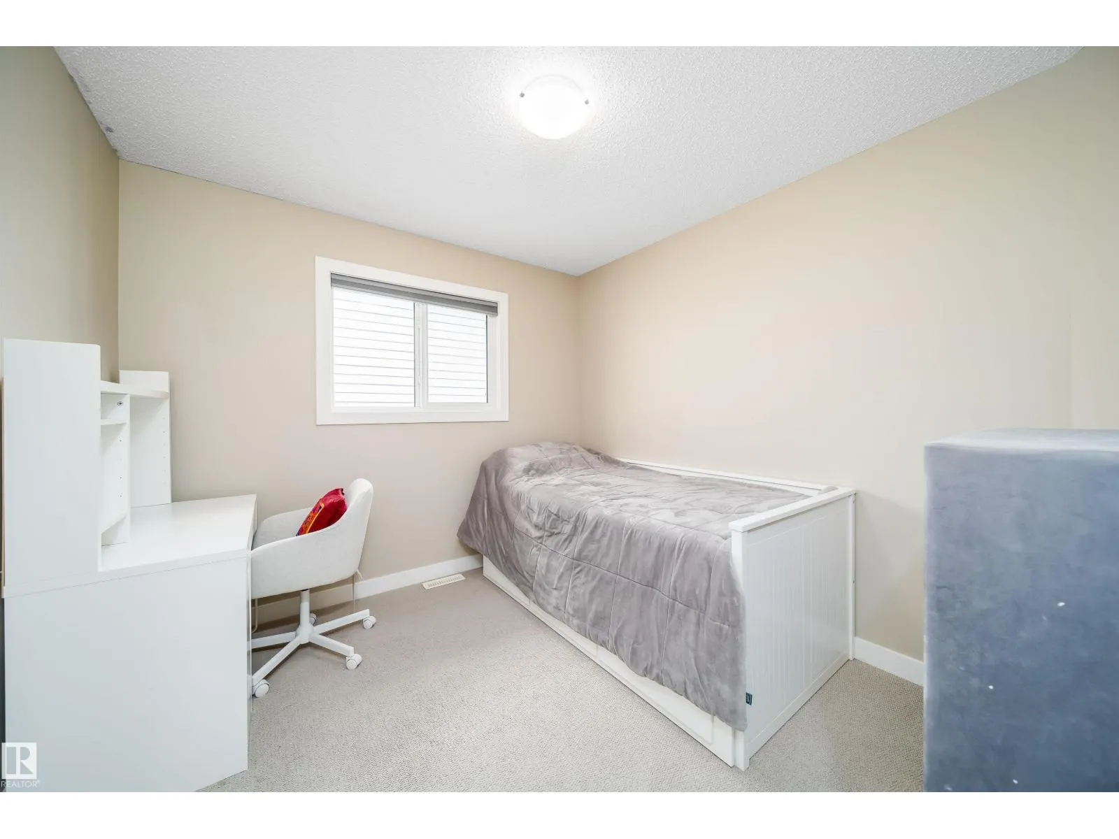 9903 222 ST NW