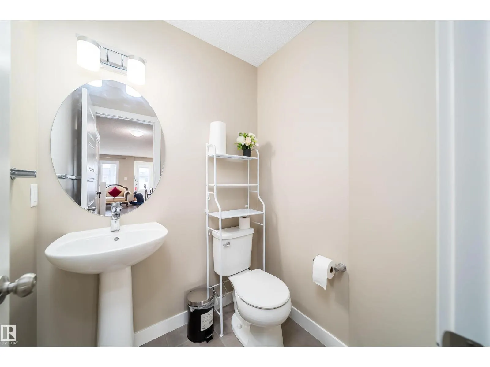9903 222 ST NW
