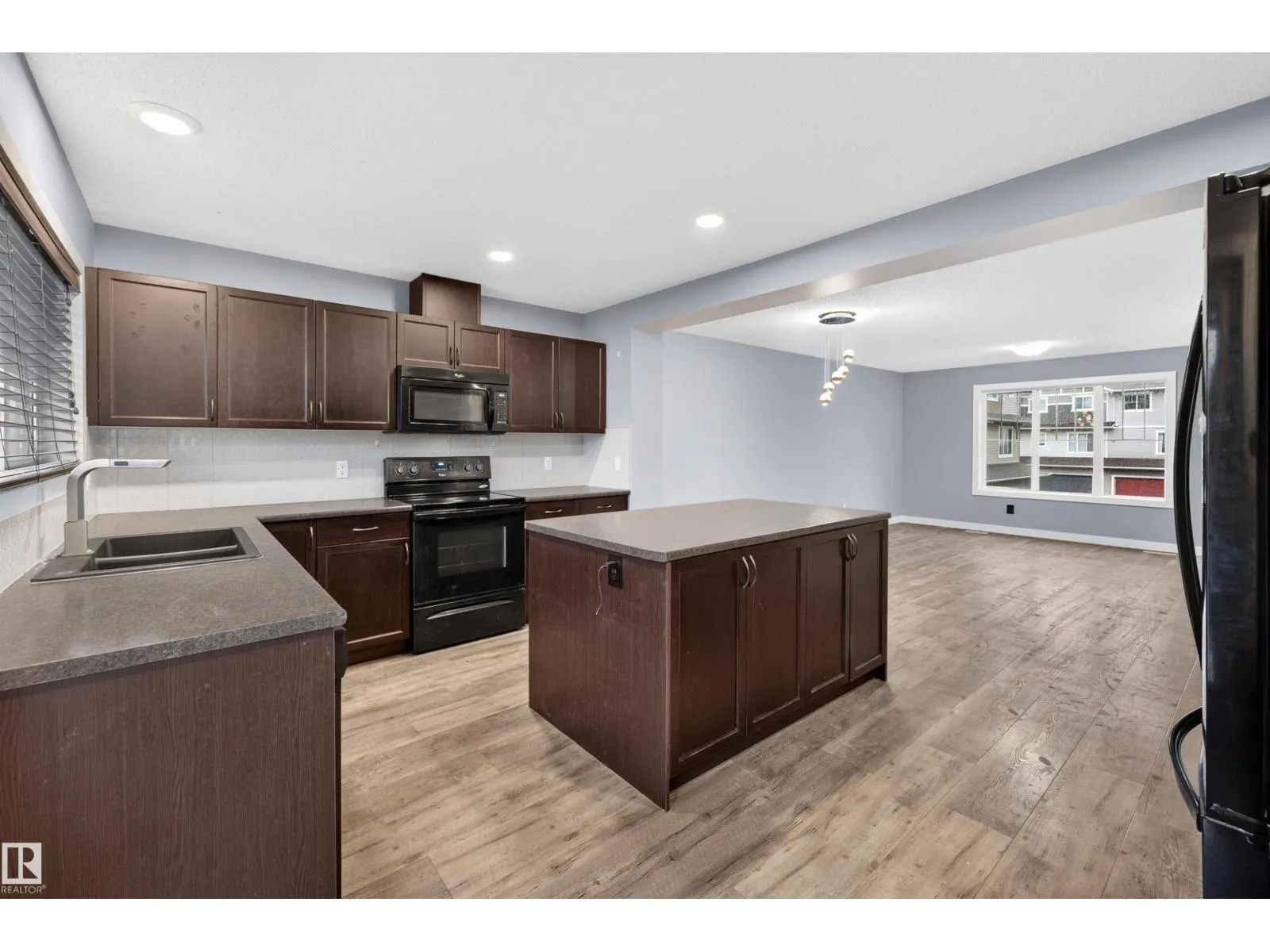 #21 17832 78 ST NW