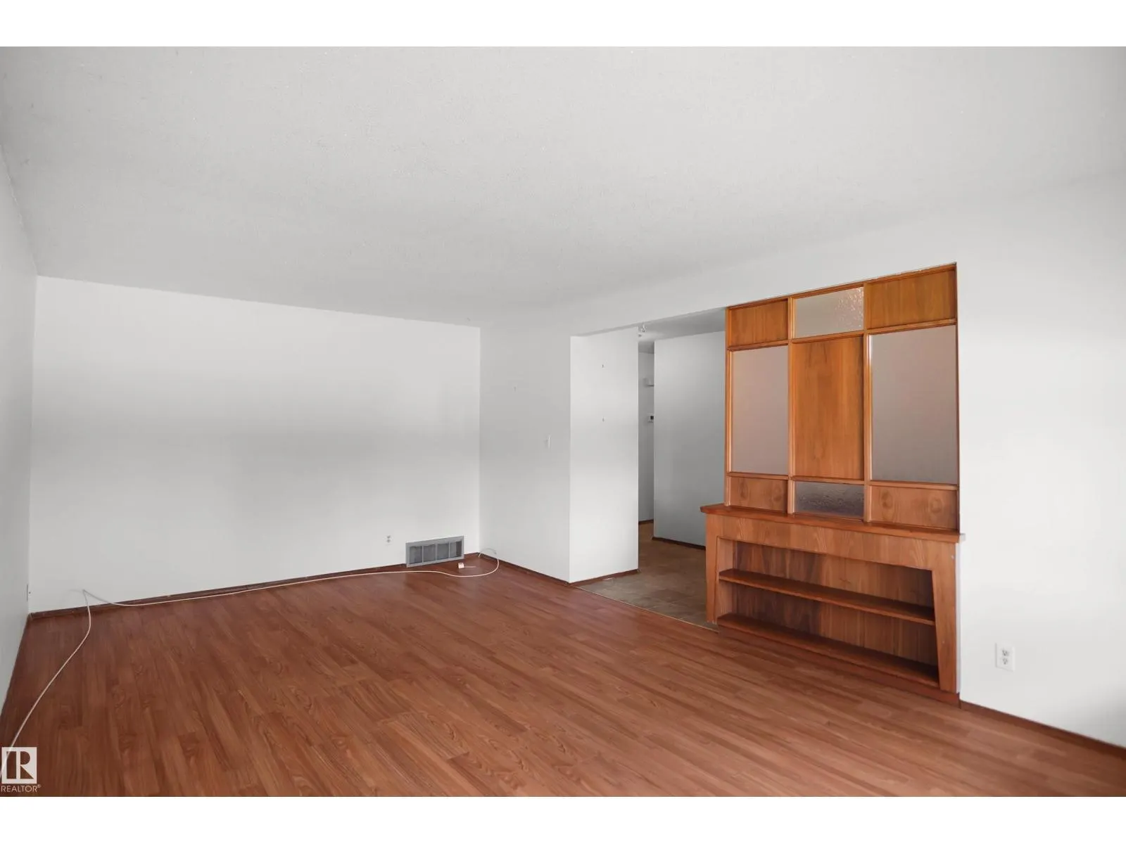 7804 143 AV NW