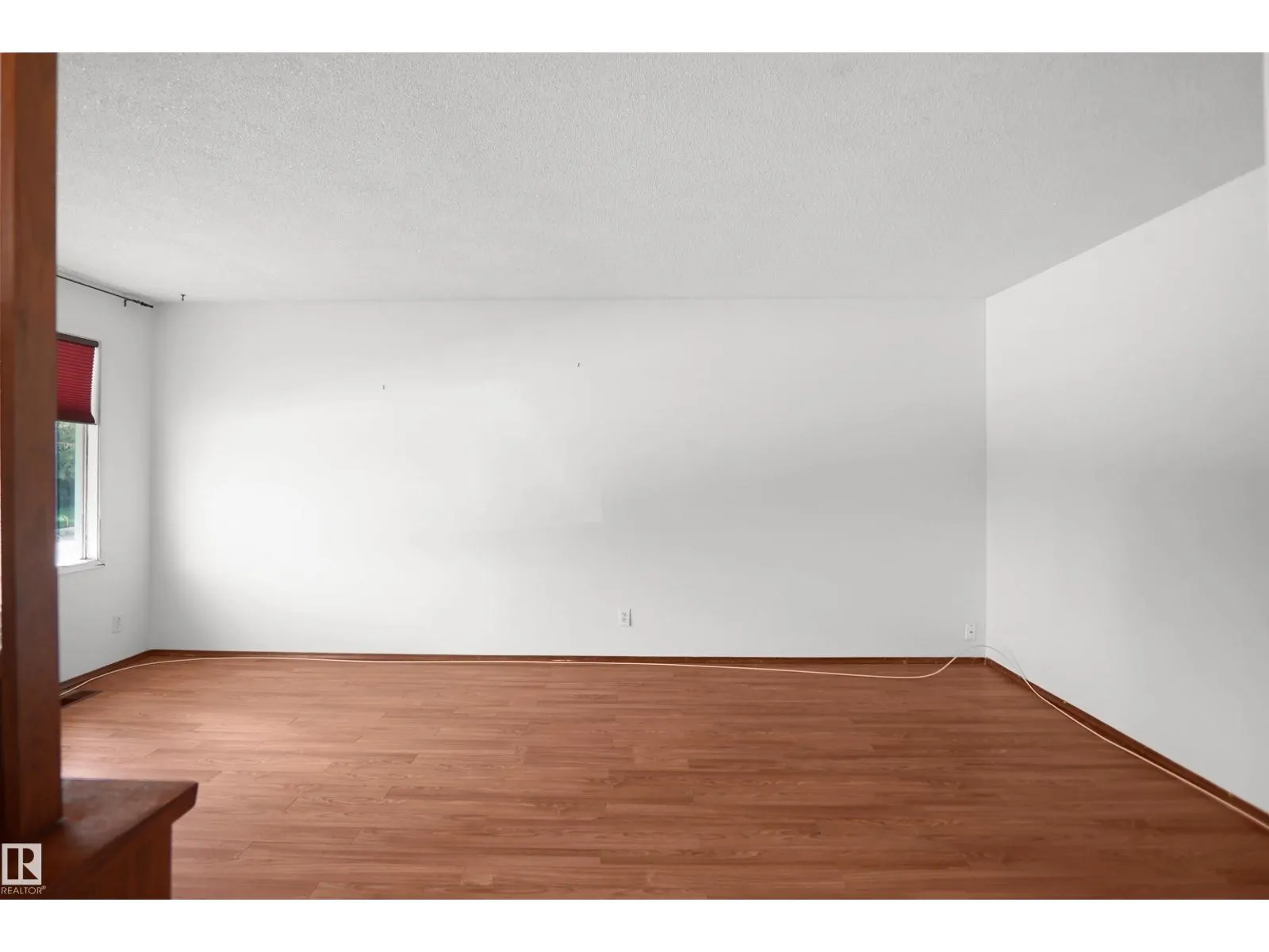 7804 143 AV NW