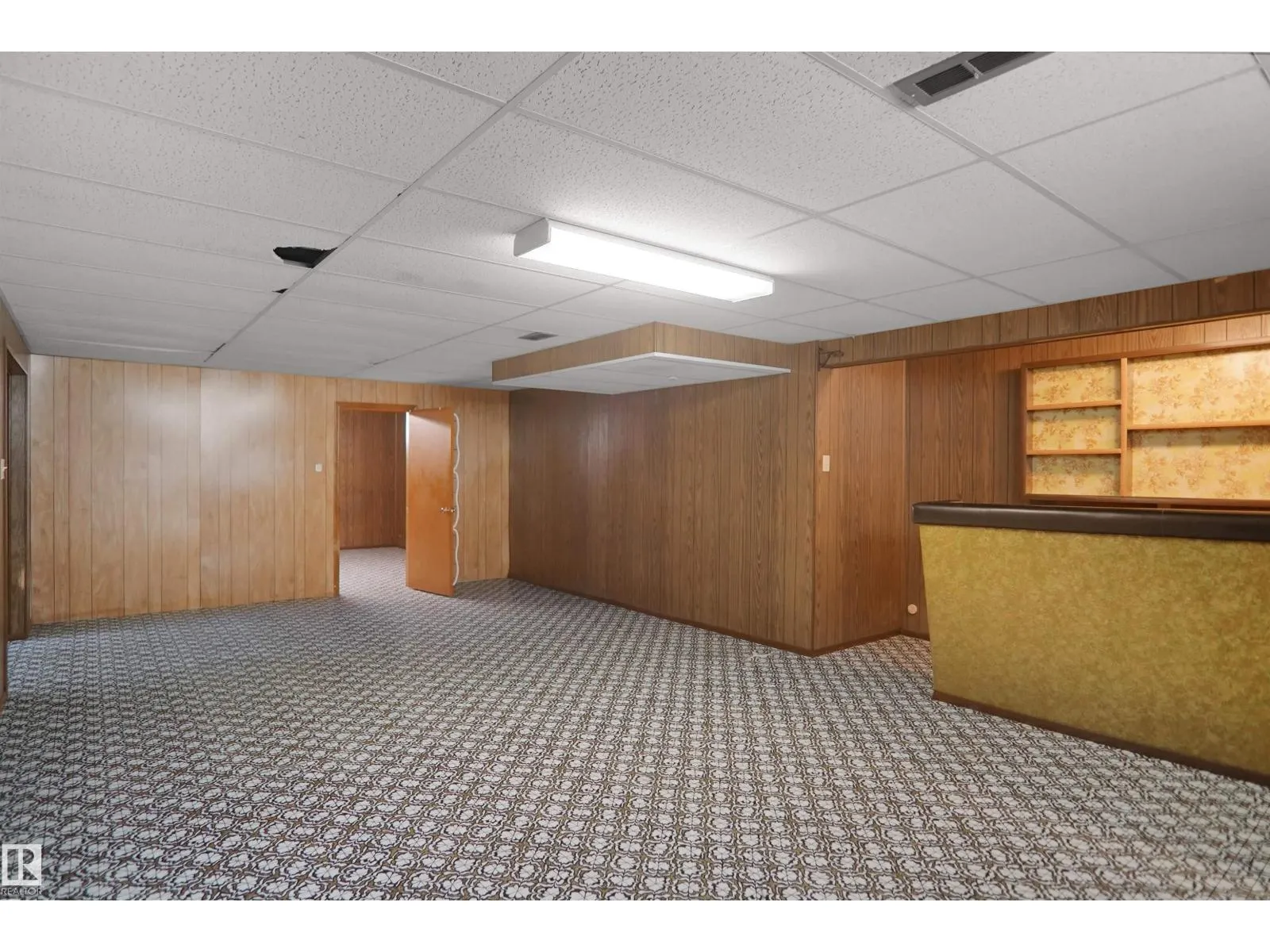 7804 143 AV NW