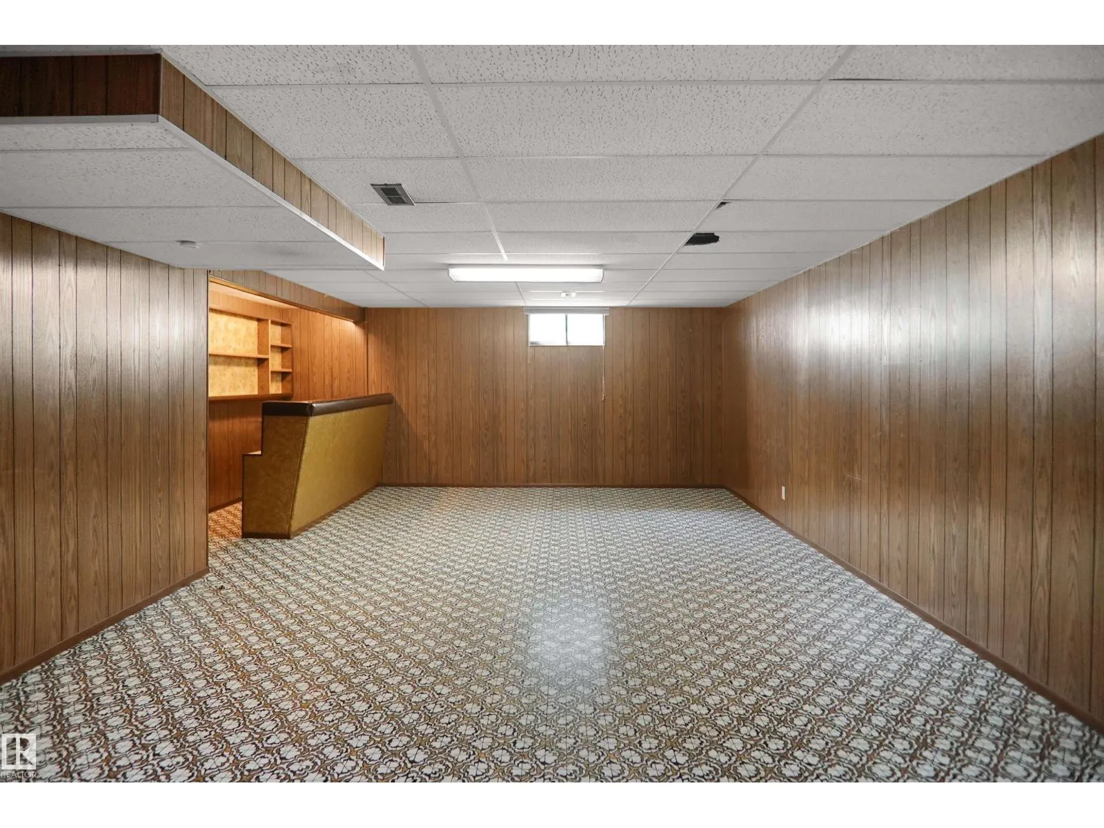 7804 143 AV NW