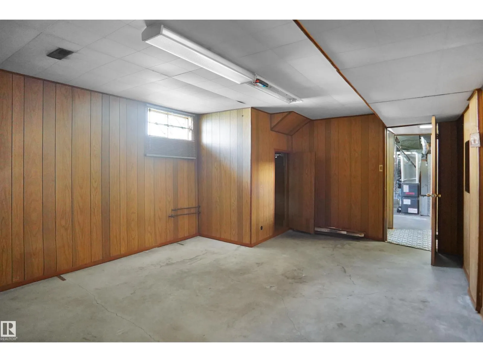 7804 143 AV NW