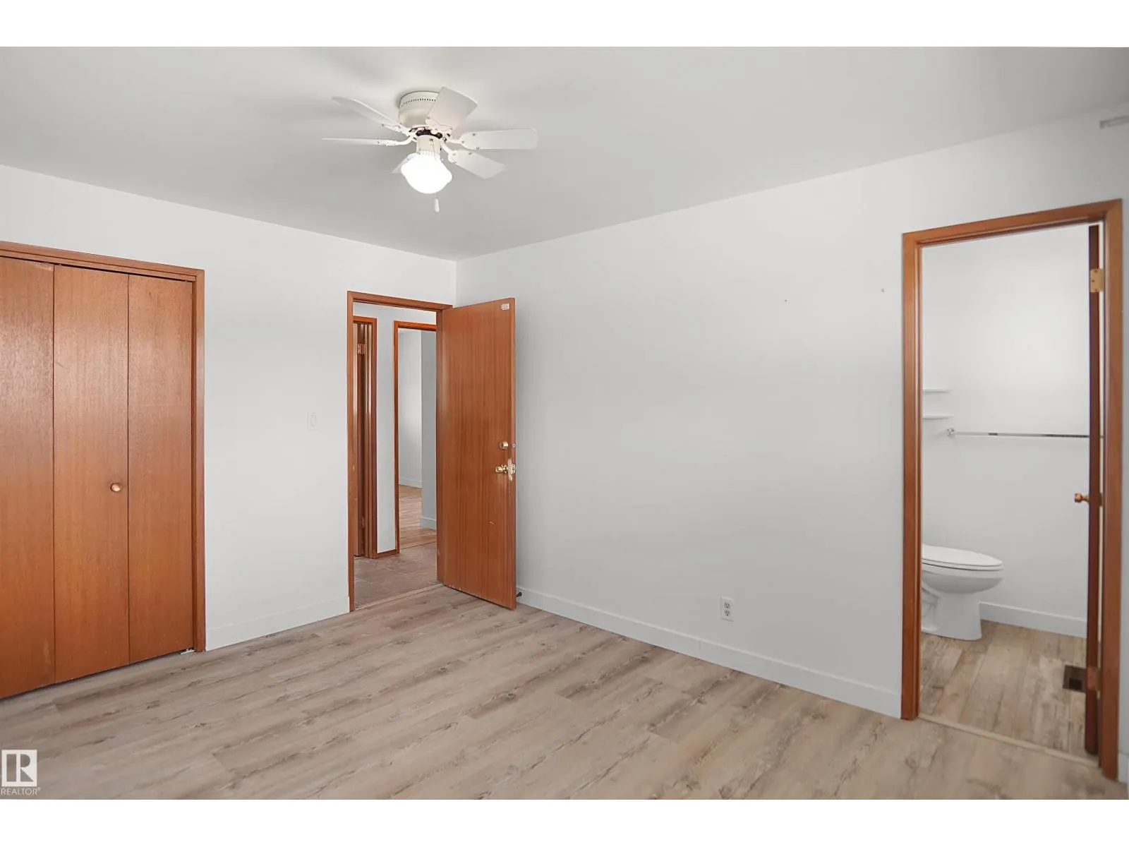 7804 143 AV NW