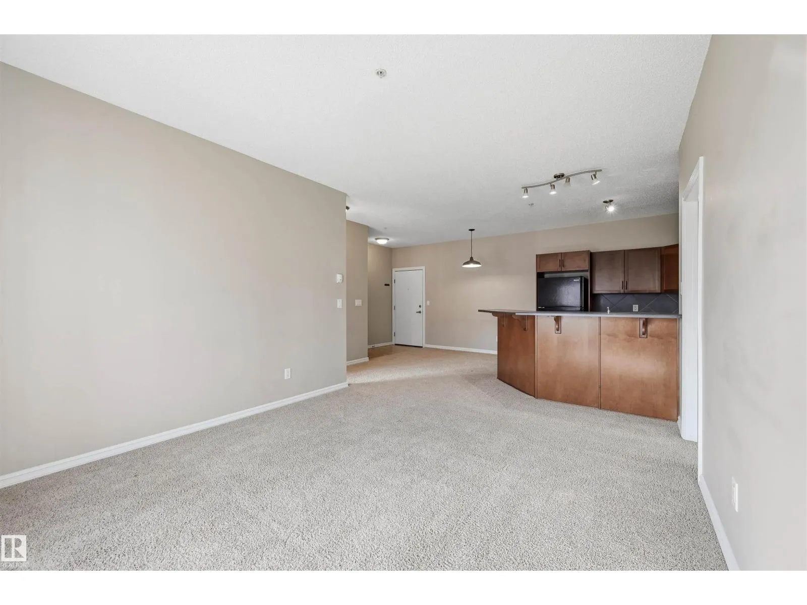 #335 263 MACEWAN RD SW