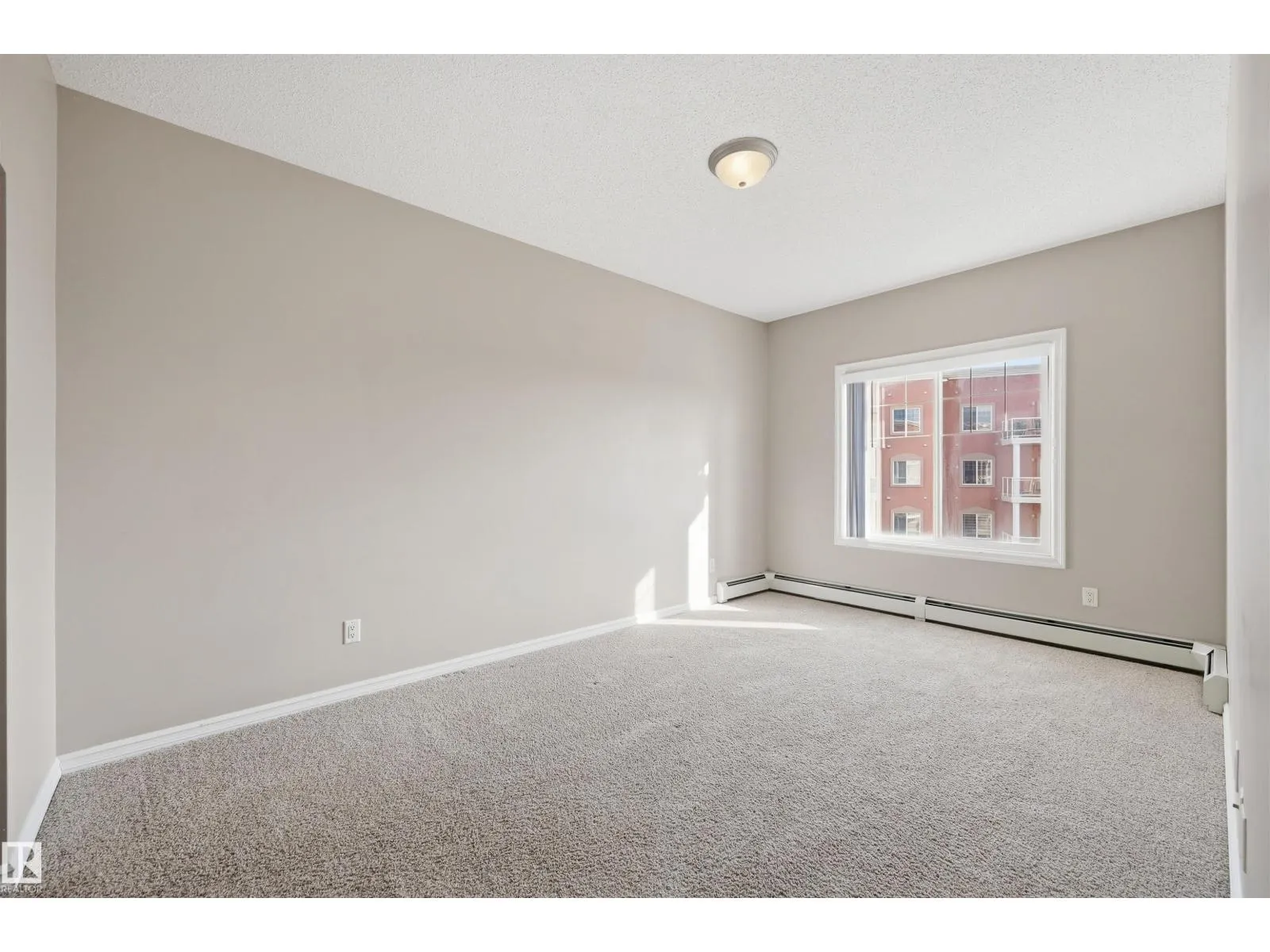 #335 263 MACEWAN RD SW