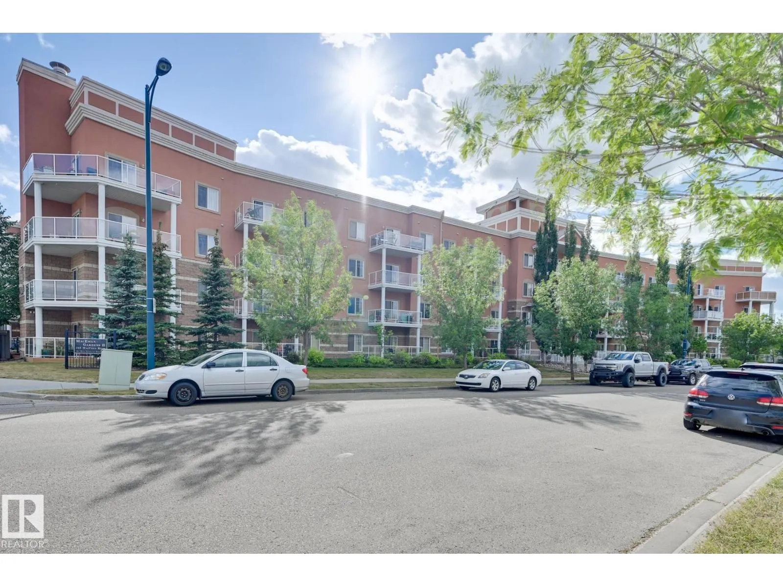 #335 263 MACEWAN RD SW
