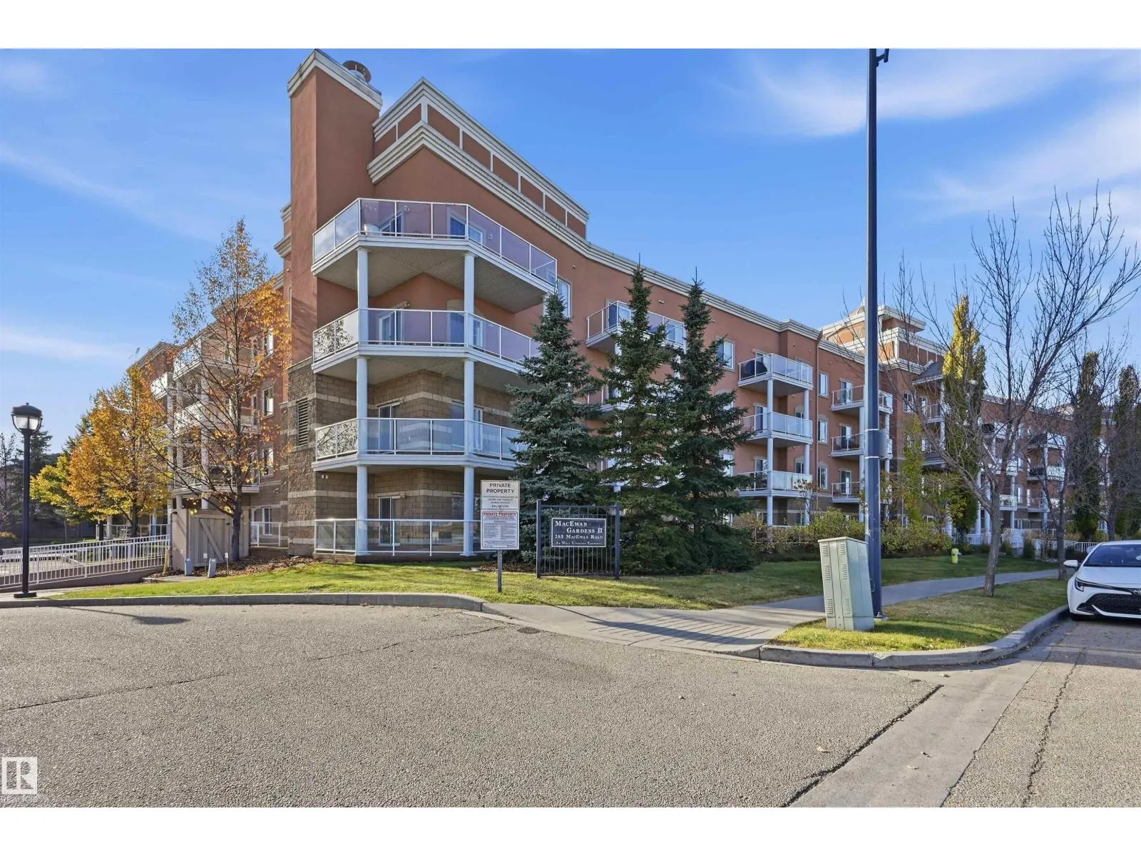 #335 263 MACEWAN RD SW