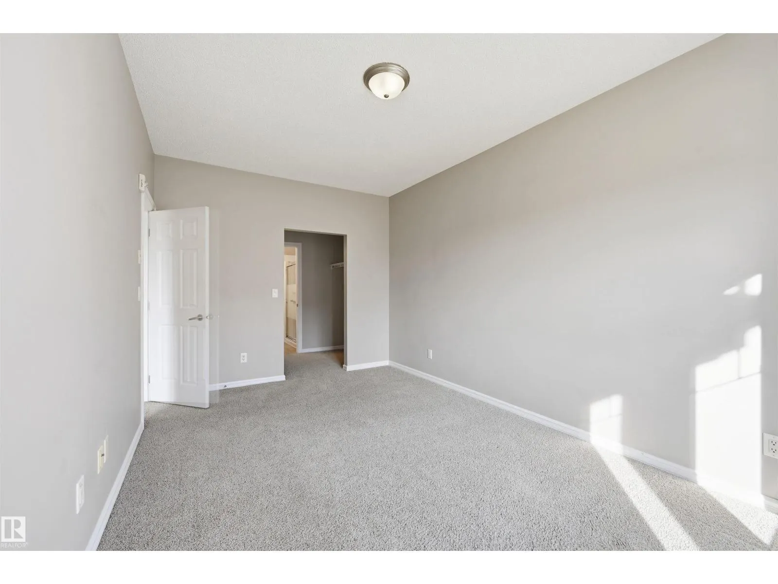 #335 263 MACEWAN RD SW