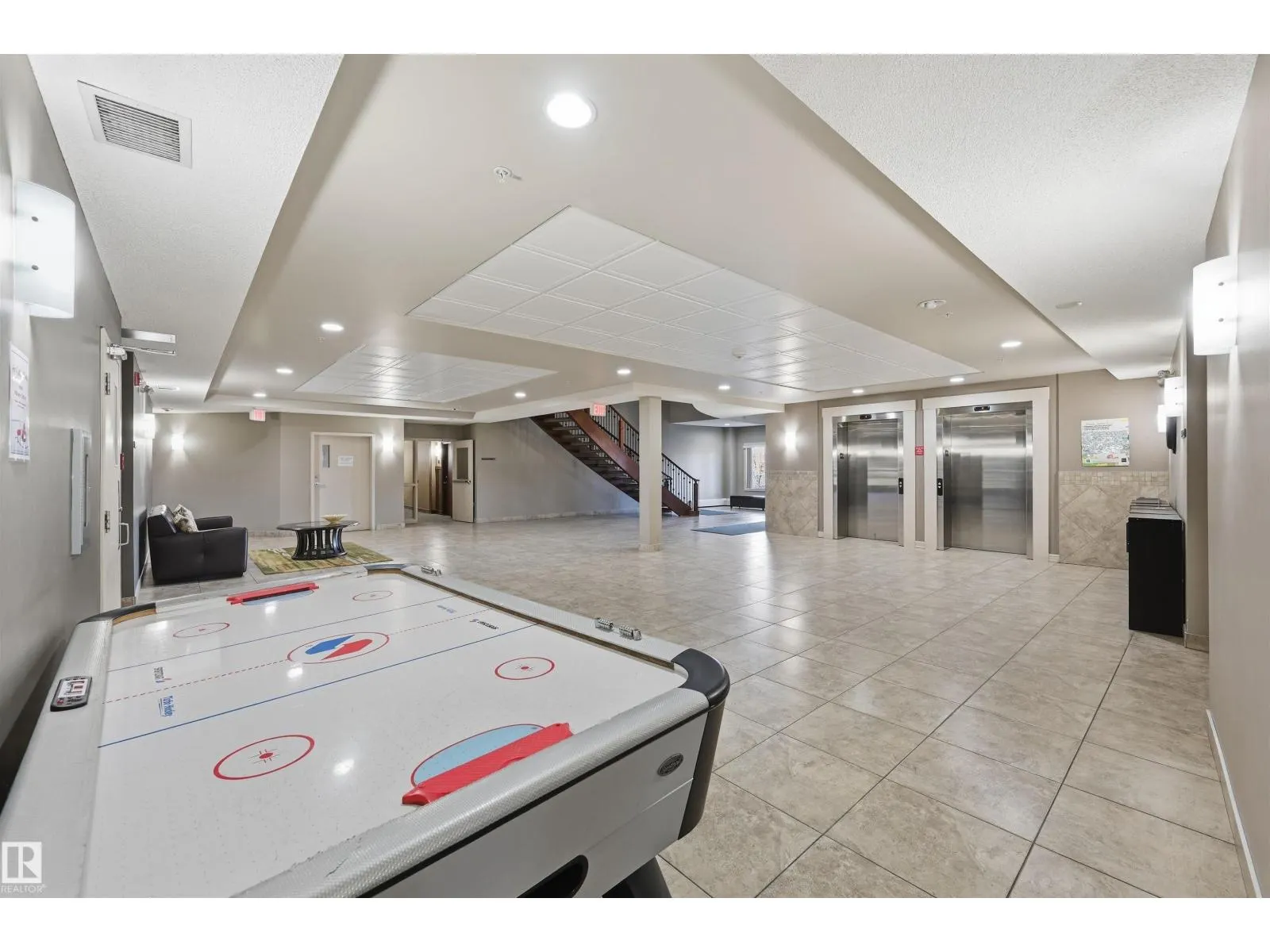 #335 263 MACEWAN RD SW