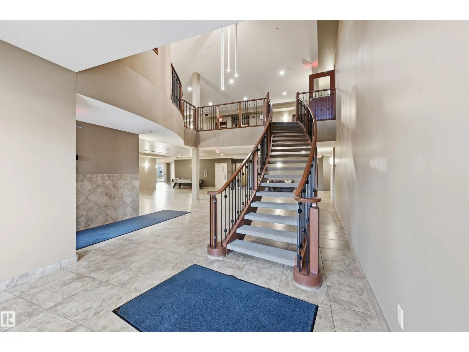 #335 263 MACEWAN RD SW
