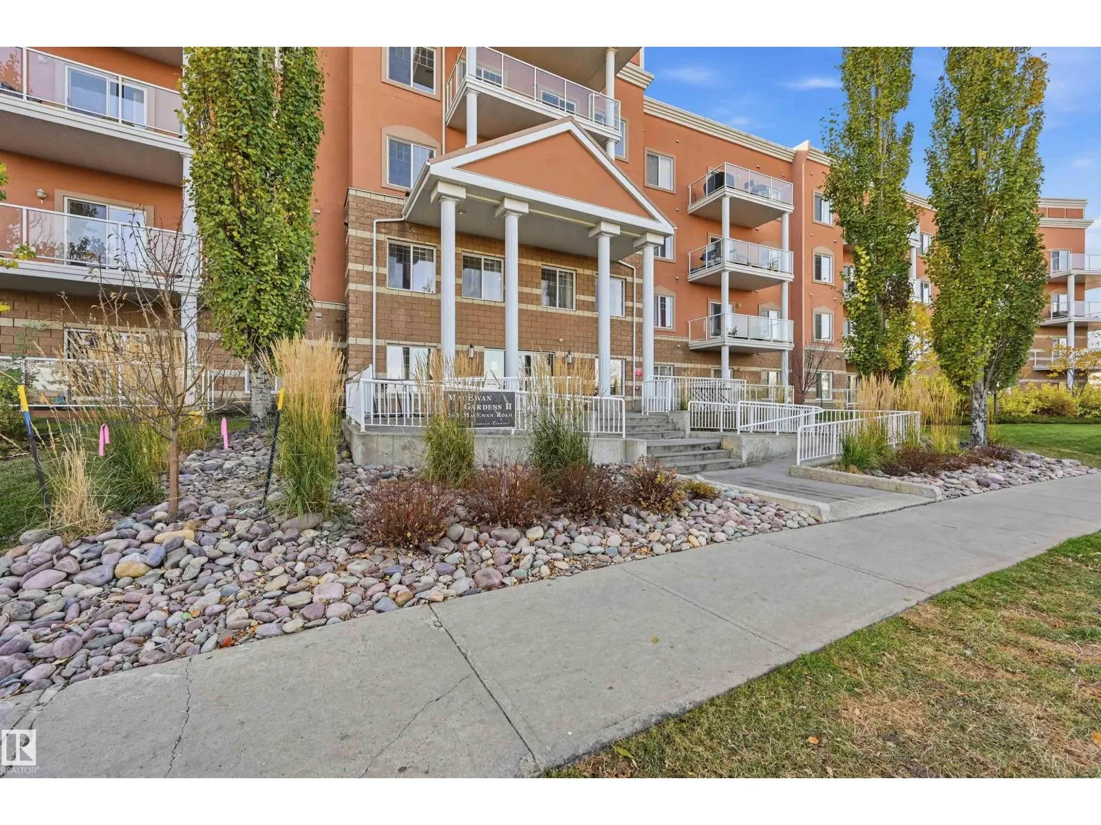 #335 263 MACEWAN RD SW