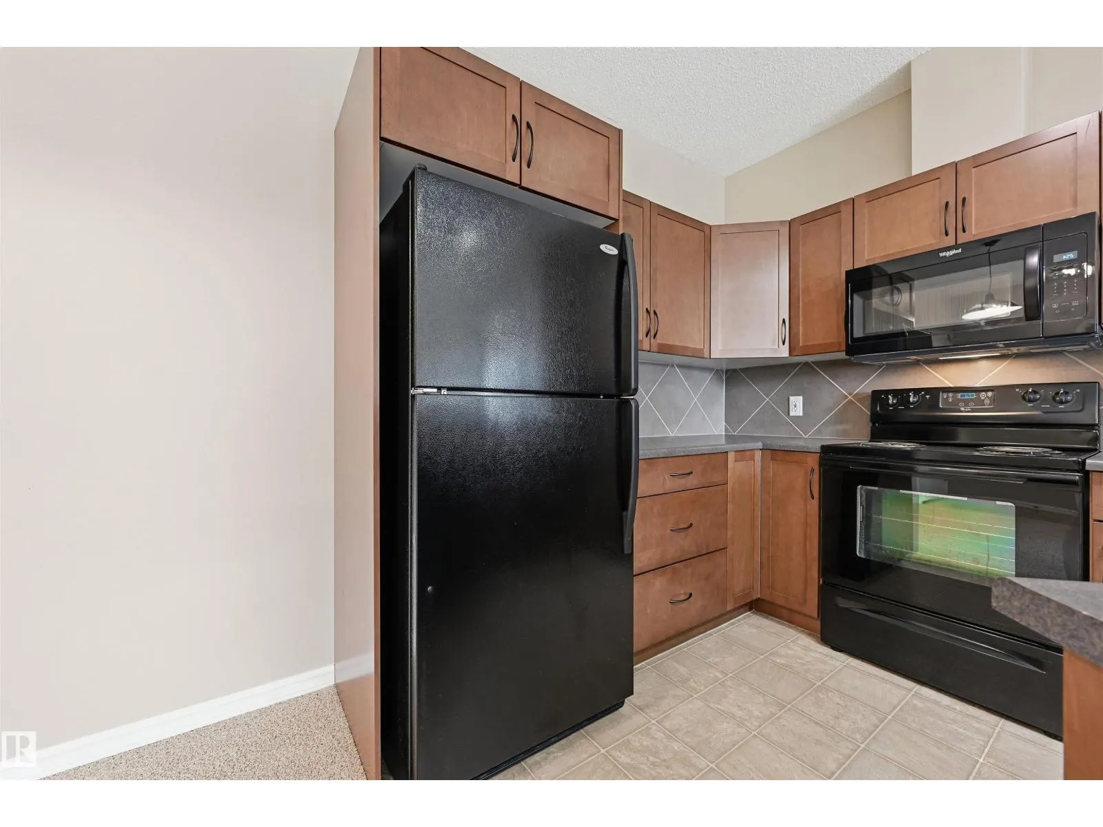 #335 263 MACEWAN RD SW