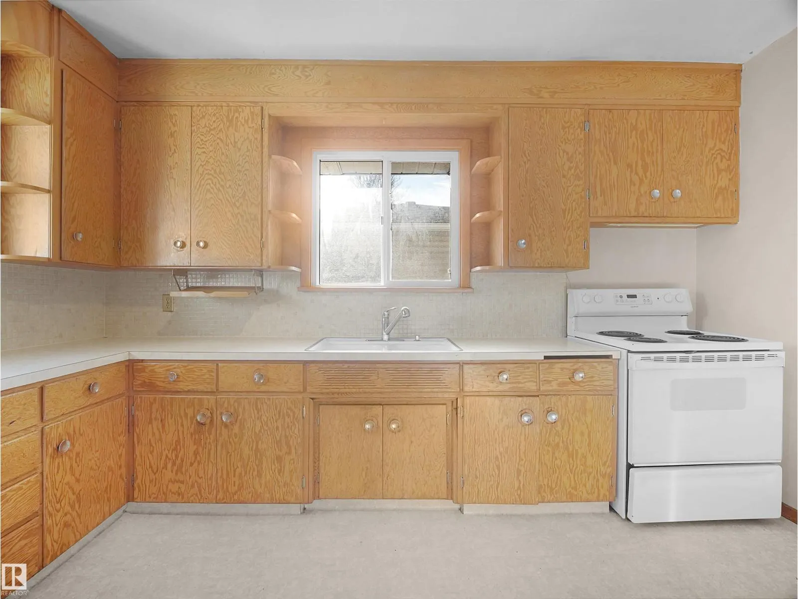 12407 96 ST NW