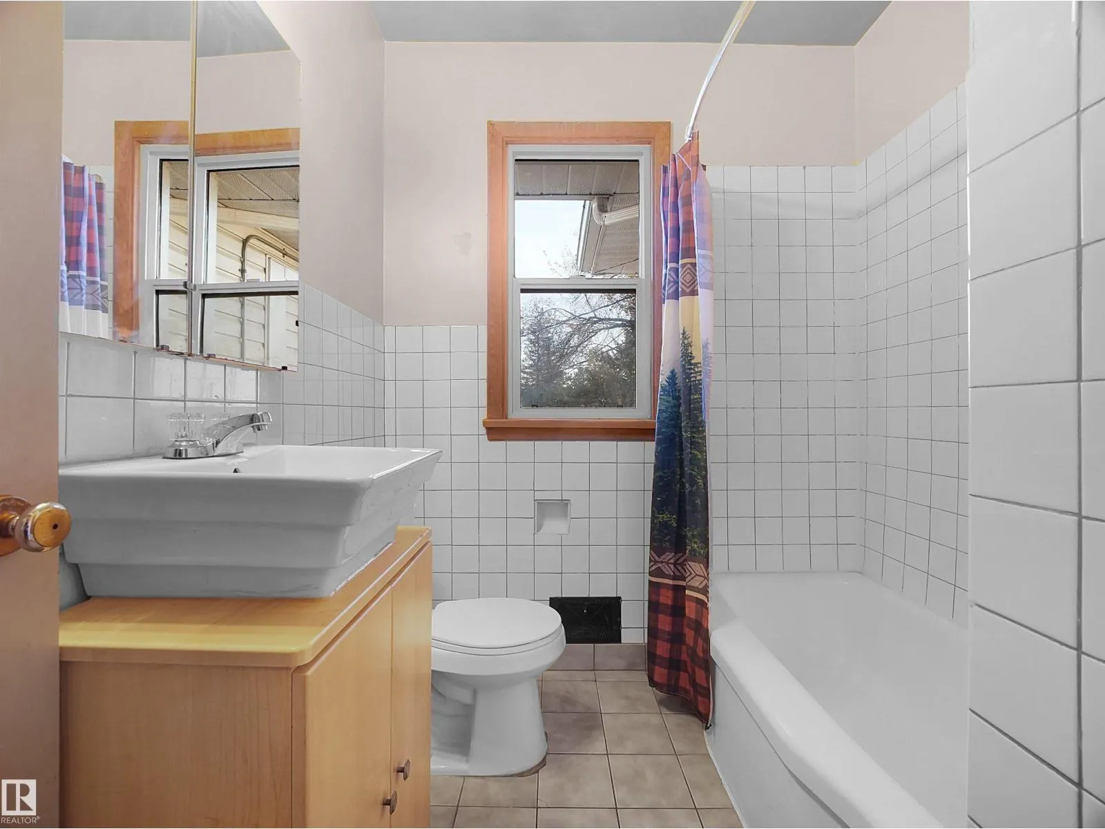 12407 96 ST NW