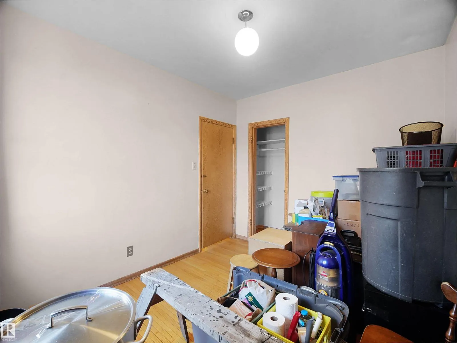 12407 96 ST NW