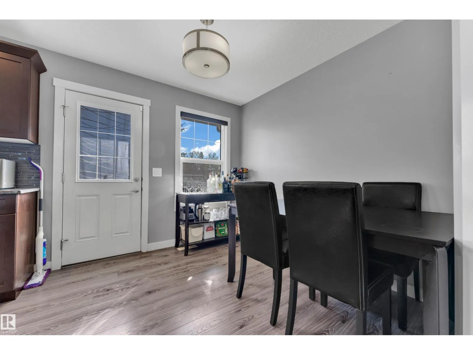 #22 4205 30 ST NW