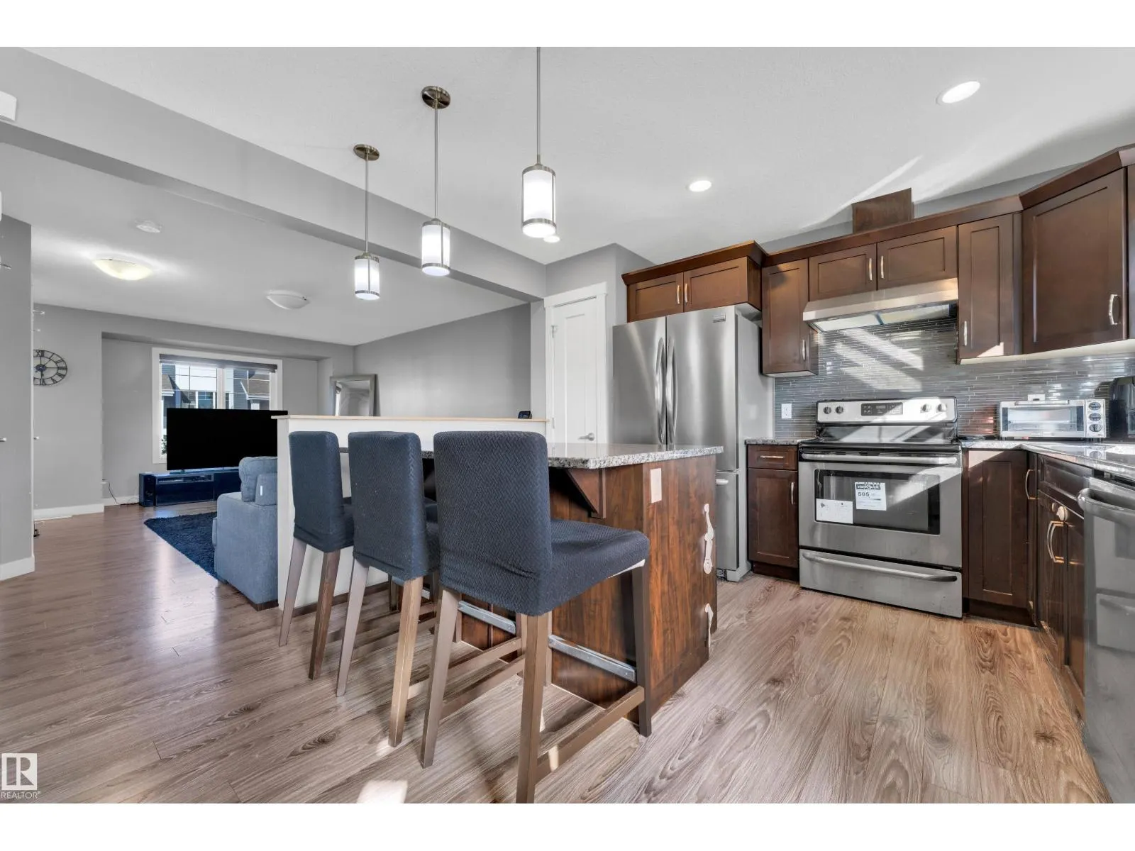 #22 4205 30 ST NW