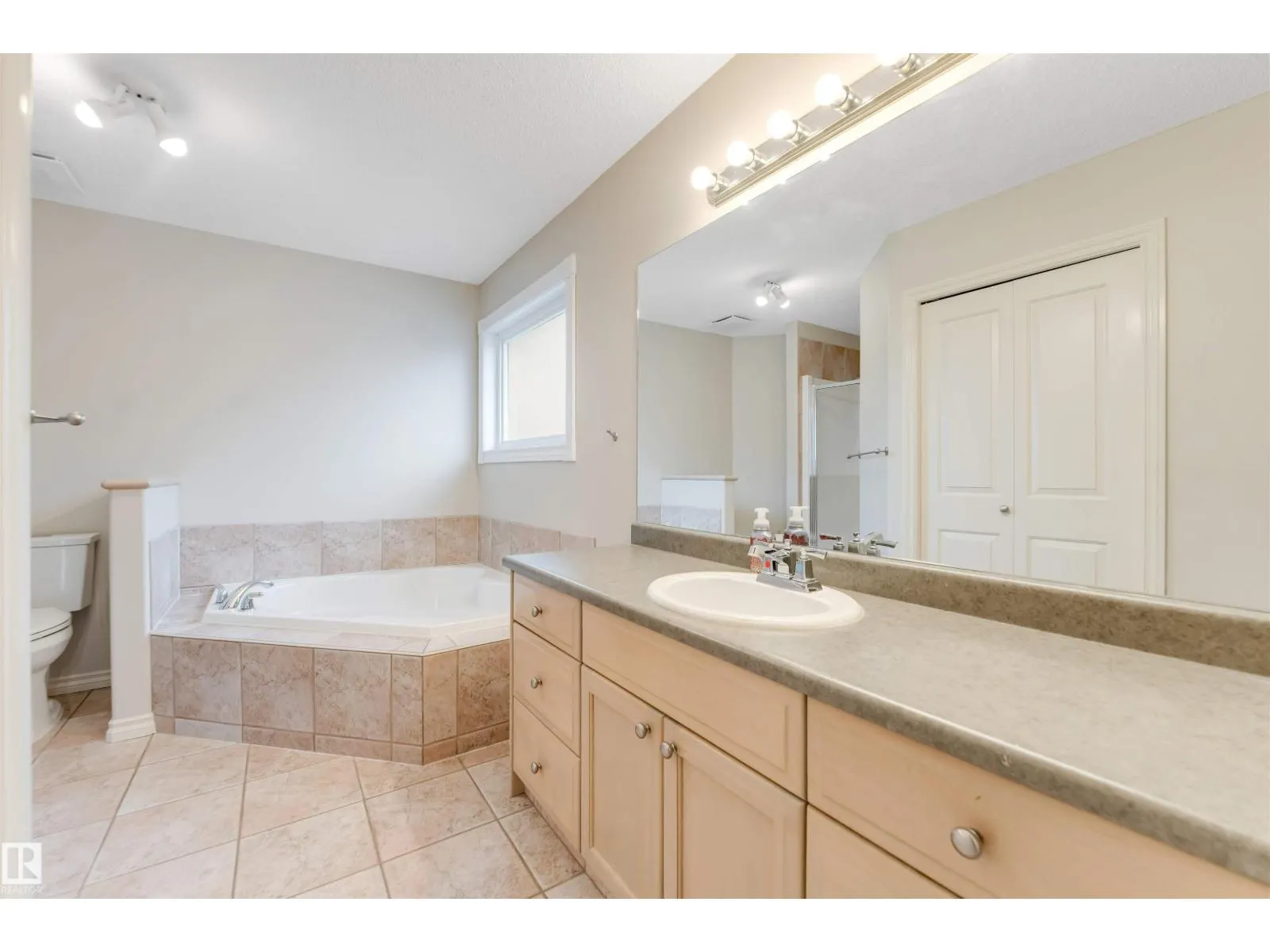 125 Coloniale WY
