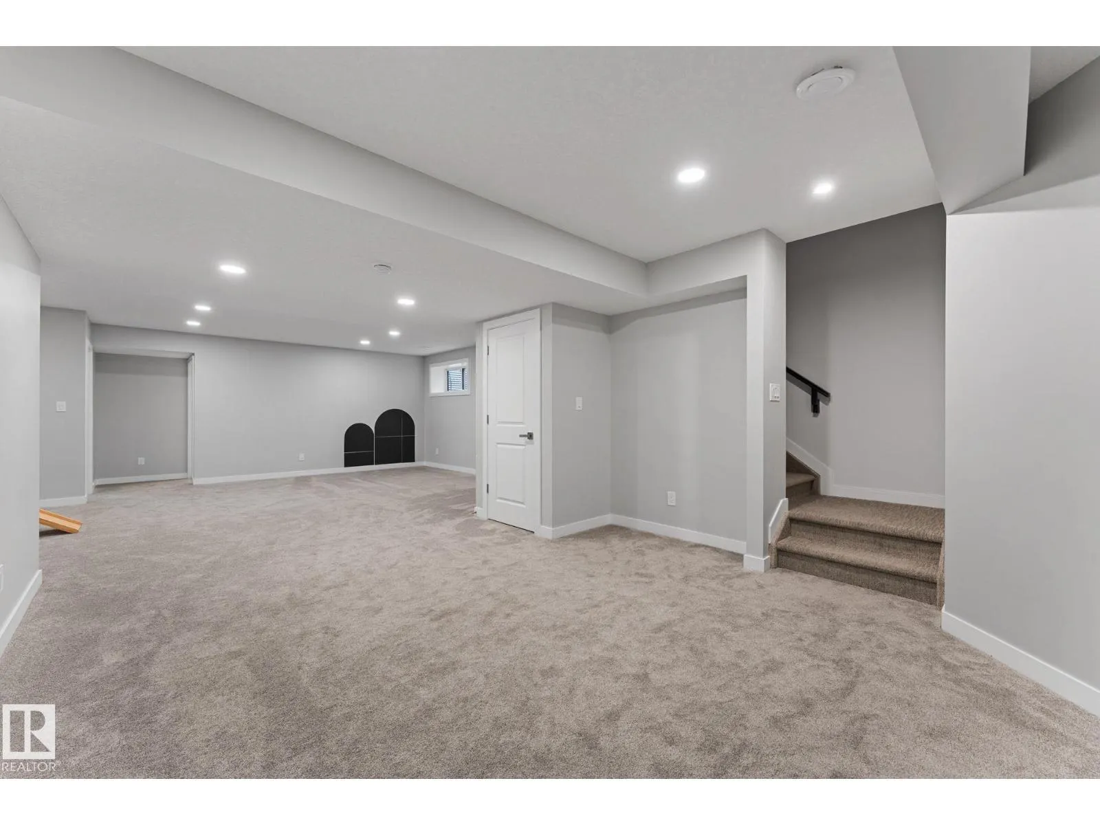 5738 CAUTLEY CR SW