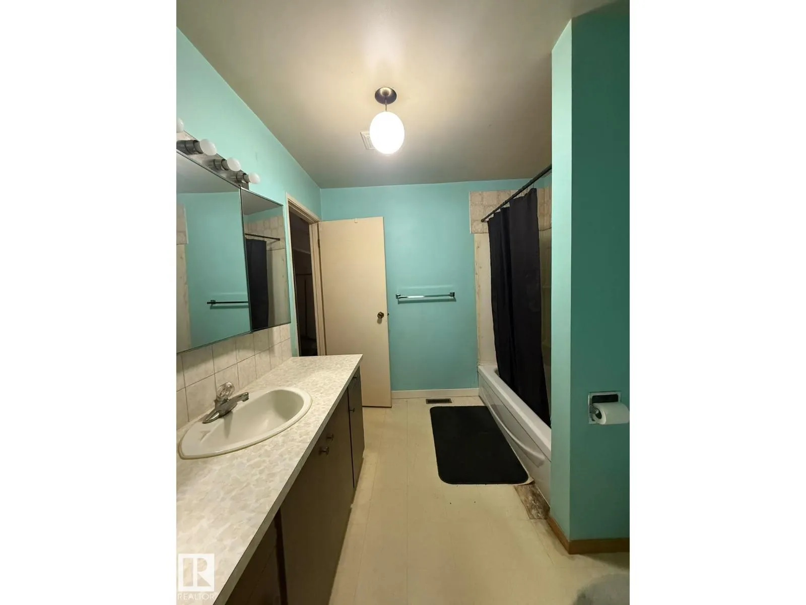 1923 56 ST NW