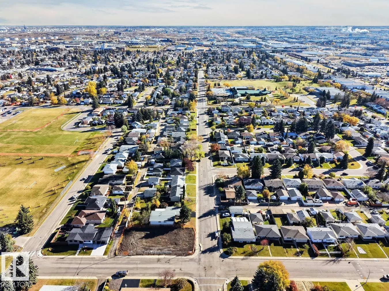 7016 86 AV NW