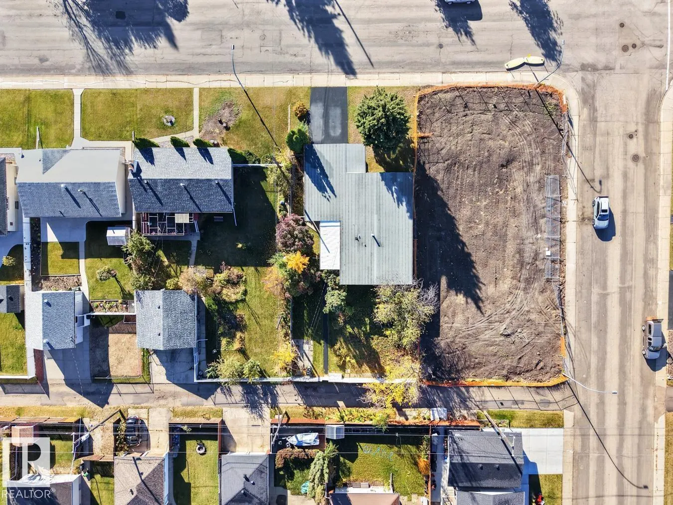 7016 86 AV NW
